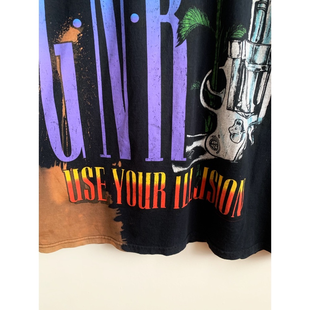 BRAVADO | Guns N’ Roses Use Your Illusion Graphic - Picture 5 of 7